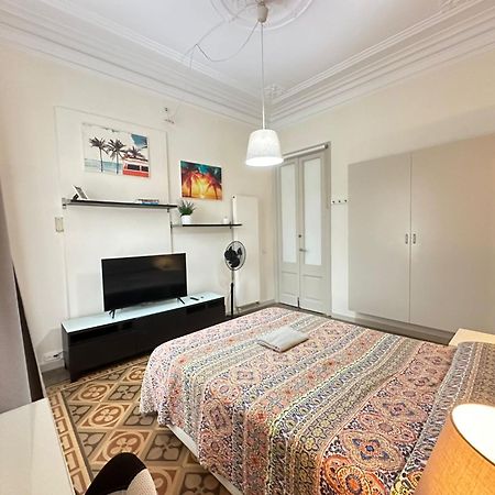 Rooms Rumila Барселона Екстер'єр фото