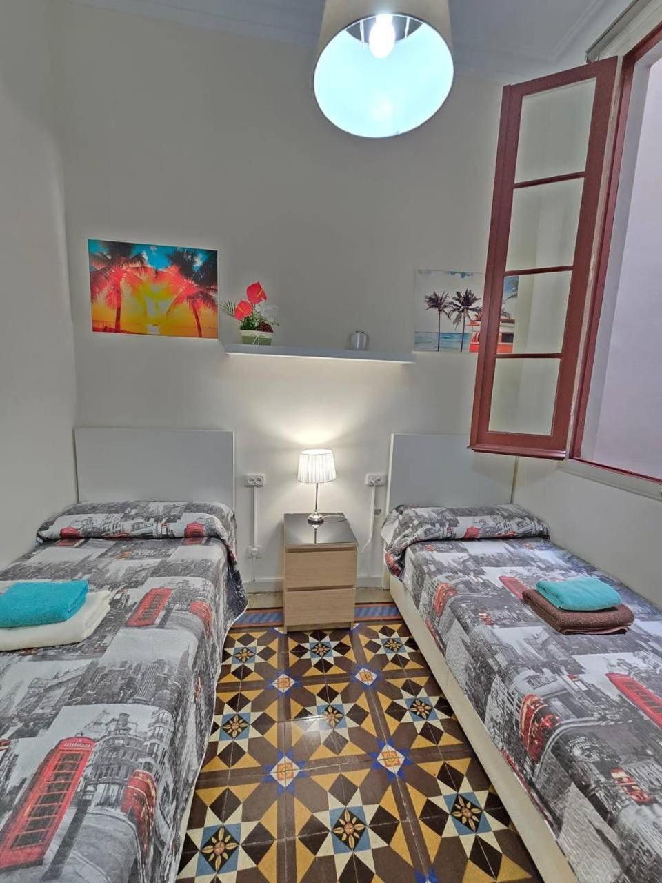 Rooms Rumila Барселона Екстер'єр фото
