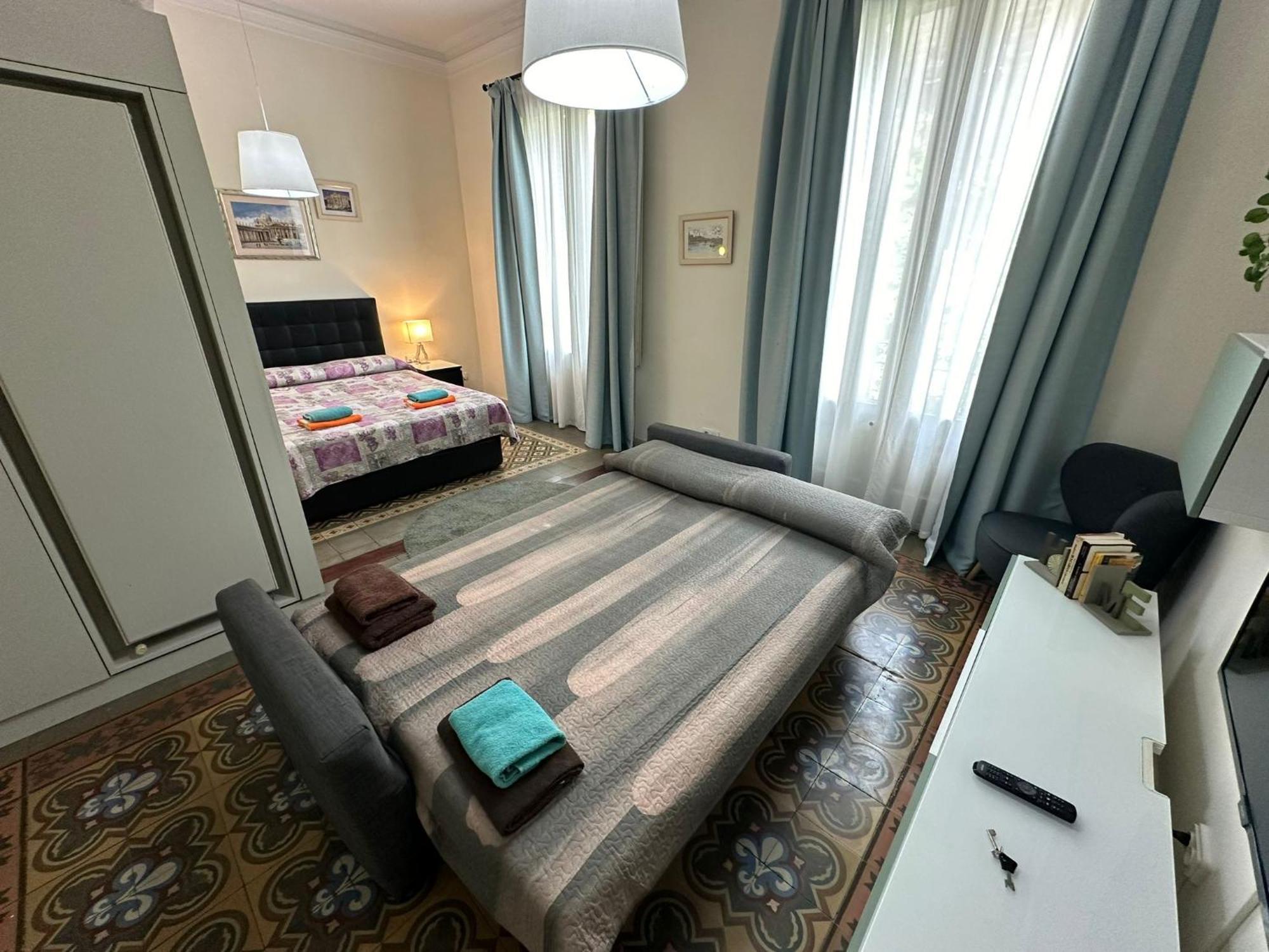 Rooms Rumila Барселона Екстер'єр фото